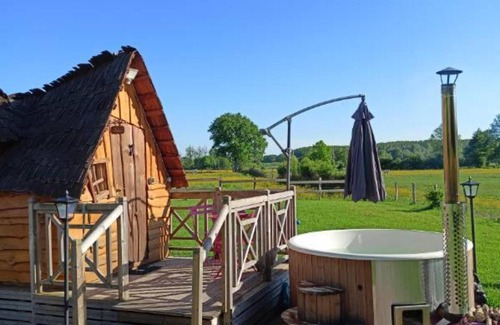 Cerans-Foulletourte Cabin | romantic premium Chalet spa