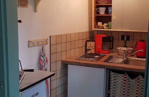 Ludwigshafen Apartment | Romantic studio in renovated half-timbered house from 1706, with courtyard and garden