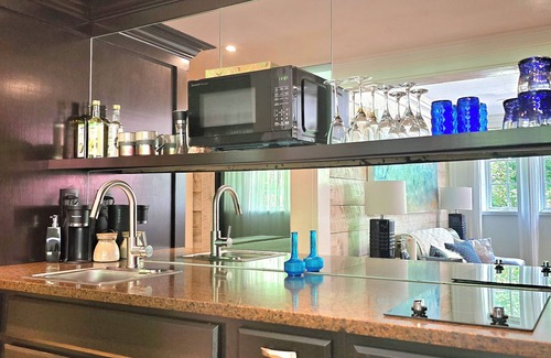 Sandisfield House | Romantic weekend getaway for two! featuring a fireplace and hot tub,