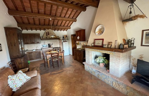 Guardistallo Cottage | Romantic, well-equipped house to relax!