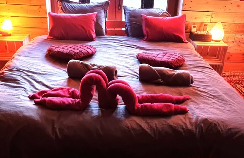 Verlaine Bed & Breakfast | Romantic wellness guesthouse with sauna, whirlpool and jacuzzi!