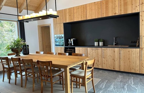 Sankt Corona am Wechsel Apartment | Romantisches Holzhaus mit Schwimmteich, Direkt an Kinderskipiste