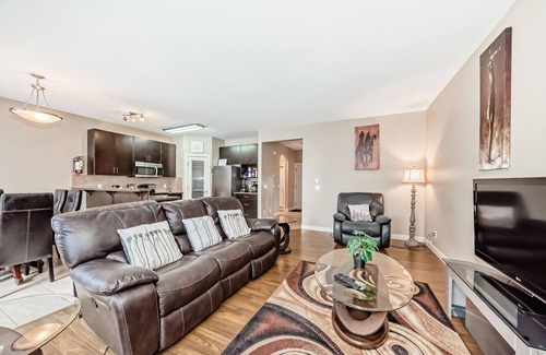 Southwest Calgary House | Rome, Sweet Home