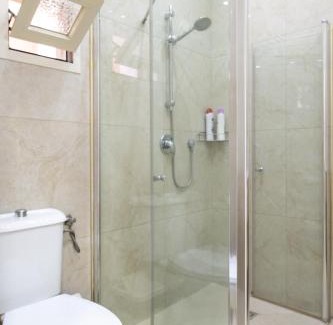 Haifa Apartment | ROMSUITES - German colony main street, Bahai gardens, City Centr