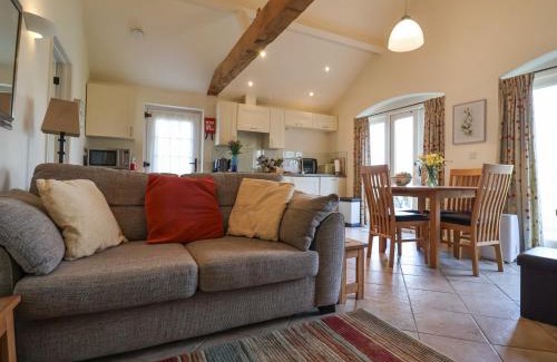 Hethel House | Romulus