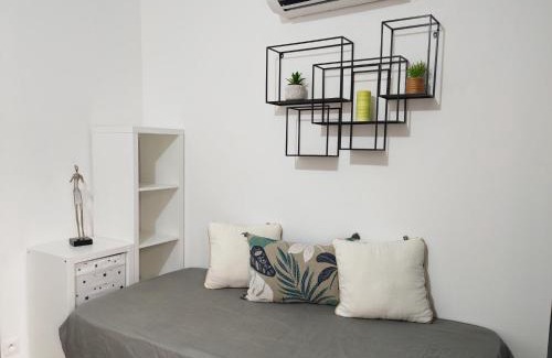 Saint-Quentin-la-Poterie Apartment | Romytt Suite