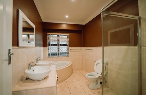 Rondebosch House | Rondebosch Luxury Living