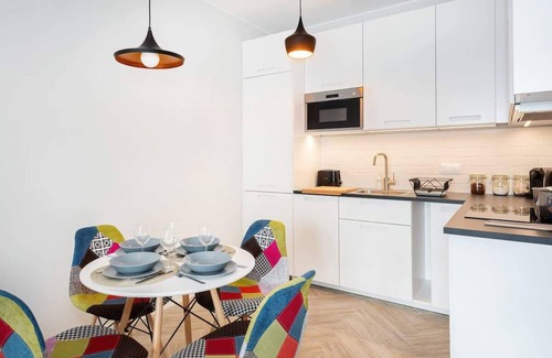 Praga Poludnie Apartment | Rondo Wiatraczna Bright Apartment | Parking | Bath