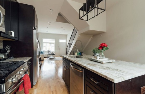 South Philadelphia House | Roof Deck Oasis Top Rated Airbnb near PENN & CHOP
