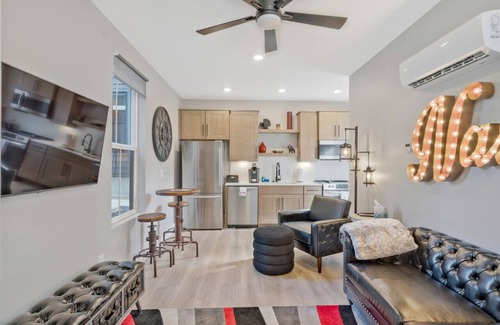 Porter Heights House | Roof Deck|Pet Friendly|E.Nash