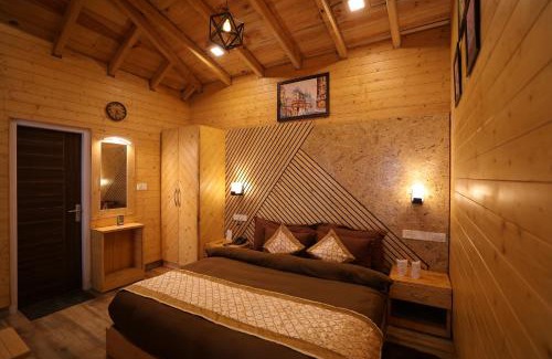 Naina Range Hotel | Rooftop Cottages & Restaurant, Pangot