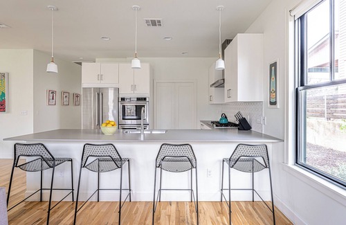 Foster Heights House | Rooftop Deck 5 Mins to Downtown