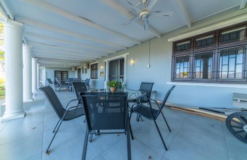 Simondium House | Room 2 - LEO Sky Guest House