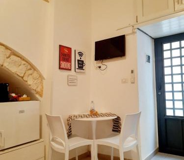 Giovinazzo House | Room 20 - Piccola Camera in pietra bianca