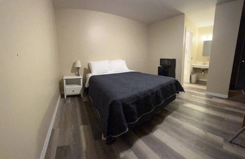 Harper Hotel | Room 29 - Standard Queen - Sleeps 2 - Harper Motel