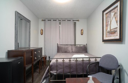 Centretown House | Room #4 Ottawa downtown