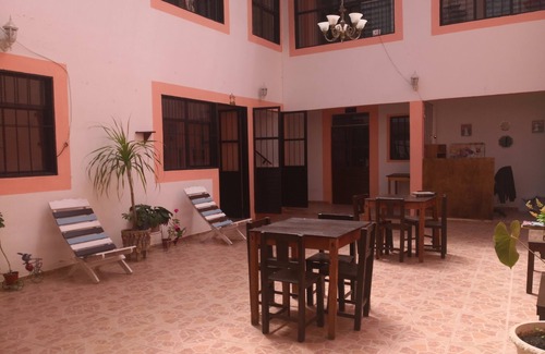 Del Cerrillo House | Room-awesome King Room In City Center
