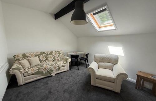 Easton in Gordano Apartment | Room above the Inn