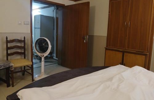 F-7 Sector Apartment | Room at khan house