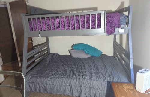 Chesterfield Apartment | Room available shared bathroom and kitchen and living room