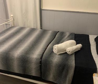 Sandy Hill House | Room downtown 3minute walk Uottawa train station