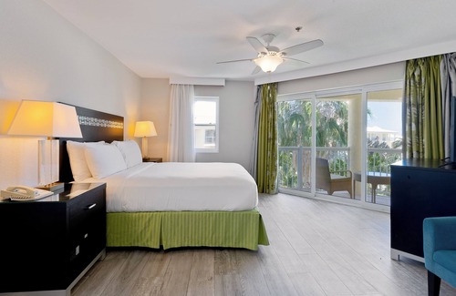 Crystal Harbour Resort | Room for the Whole Family! 4 Amazing Suites, Onsite Pool