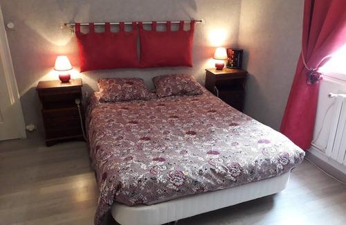 Angoulins Bed & Breakfast | Room in Aytré for students, business travellers, etc.