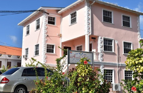 Castries House | Room in Guest Room - Aanola Villas 6b Tranquil Privy Boudoir