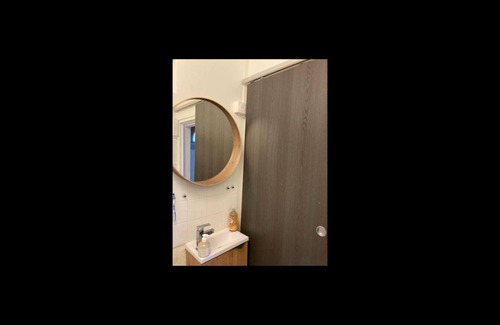 Chateauneuf-du-Rhone Bed & Breakfast | Room in house drome + viarhona + freeway + jacuzzi (extra charge)