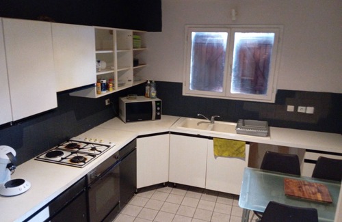 Pessac House | Room in house near BORDEAUX airport bypass 2 km