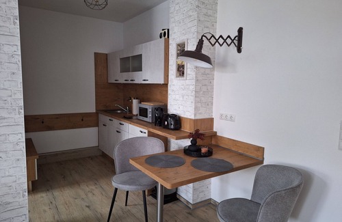 Altenburg Apartment | Room 'Kleine Zillestube' with Shared Garden and Wi-Fi