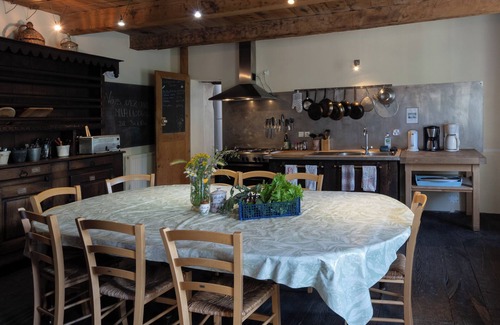 Valgorge Apartment | Room 'La Ferme De Chalas - Coucoulude' with Shared Pool, Shared Terrace and Wi-Fi