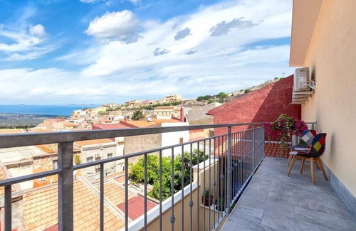 Sennori Apartment | Room 'Mirto' with Sea View, Wi-Fi and Air Conditioning