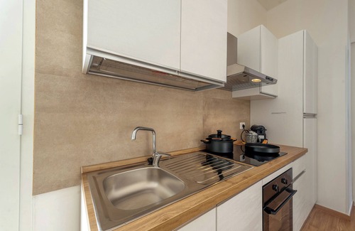 Cavallino Apartment | Room 'San Giorgio Rooms 1' with Shared Terrace, Wi-Fi and Air Conditioning