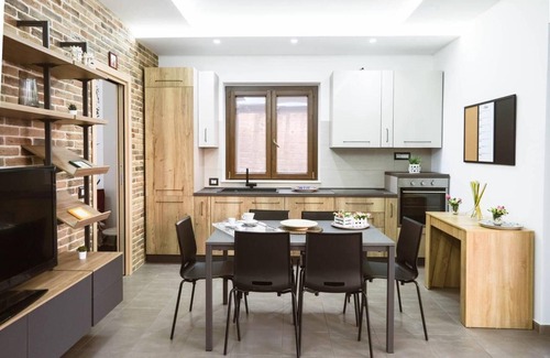 Mazzarino Apartment | Room 'Stanza Del Vino' with Shared Terrace, Wi-Fi and Air Conditioning