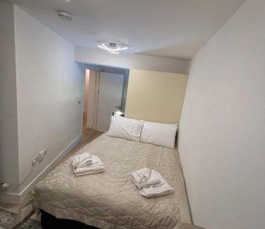 Ahascragh House | Room to rent in modern house,Central location