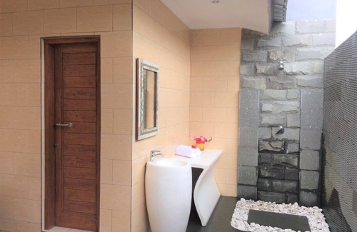 Banjartegehe House | Room-villa - Warung Aromachampuhan