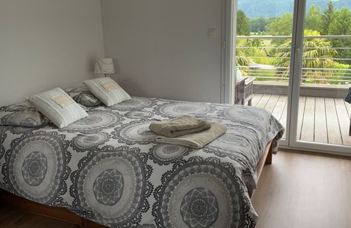 Montbonnot-Saint-Martin Bed & Breakfast | Room with terrace overlooking Belledonne and swimming pool in private house.