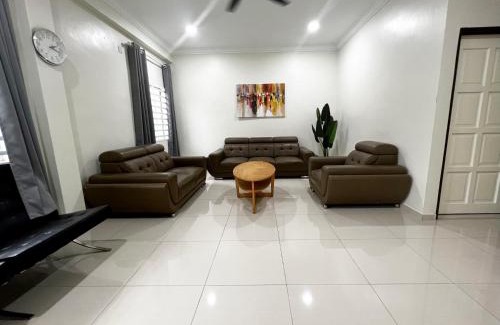 Taman Istana House | Roomah Istana