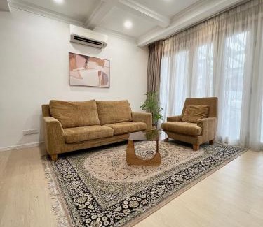 Section 9 House | Roomah Puteh