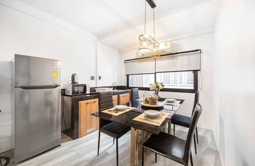 Din Daeng House | Roombix CityHouse -CozyHouse Chatuchak For 12 ppl - RB2
