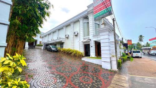 Kalagedihena House | Rooms by Lineros Yakkala