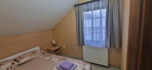 Vozdovac House | Rooms Green Set