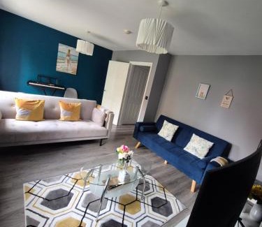 Wolverhampton House | Rooms in Beautiful Home in Wolverhampton!