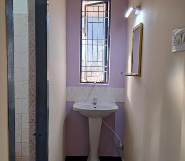 Thanjavur House | Rooms in Orange Homestay