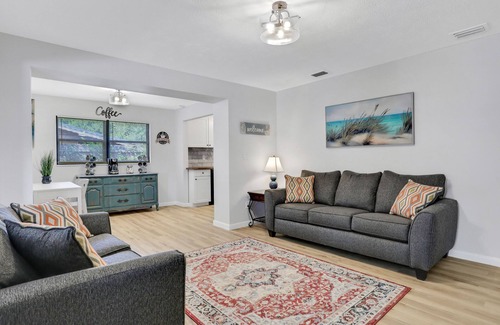 Orange Park House | Roomy 5/2 in Orange Park