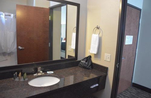 Watford City Hotel | Roosevelt Inn & Suites