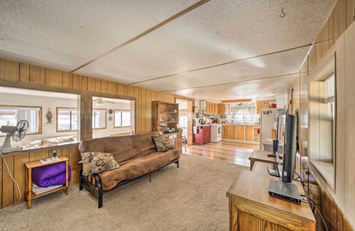 Roosevelt House | Roosevelt Retreat w/Fire Pit ~ 3 Mi to Lake!