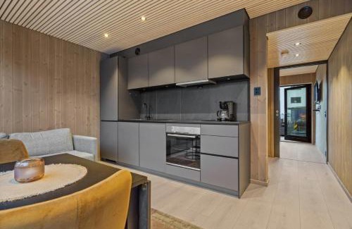 Henningsvaer Apartment | Rorbuleilighet i idylliske Henningsvær