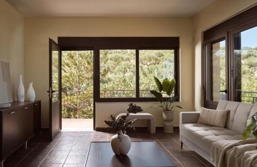 Alikanas Apartment | Rosa Sea Front Villa Maisonette